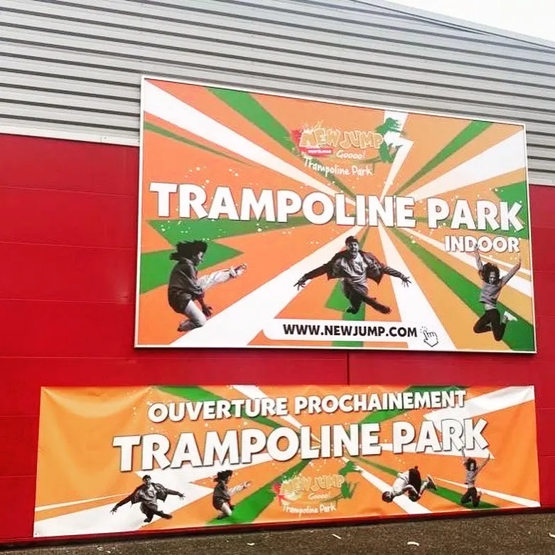 Cadre toile tendue New Jump, Montélimar (26) — réalisation PUBLI MENI