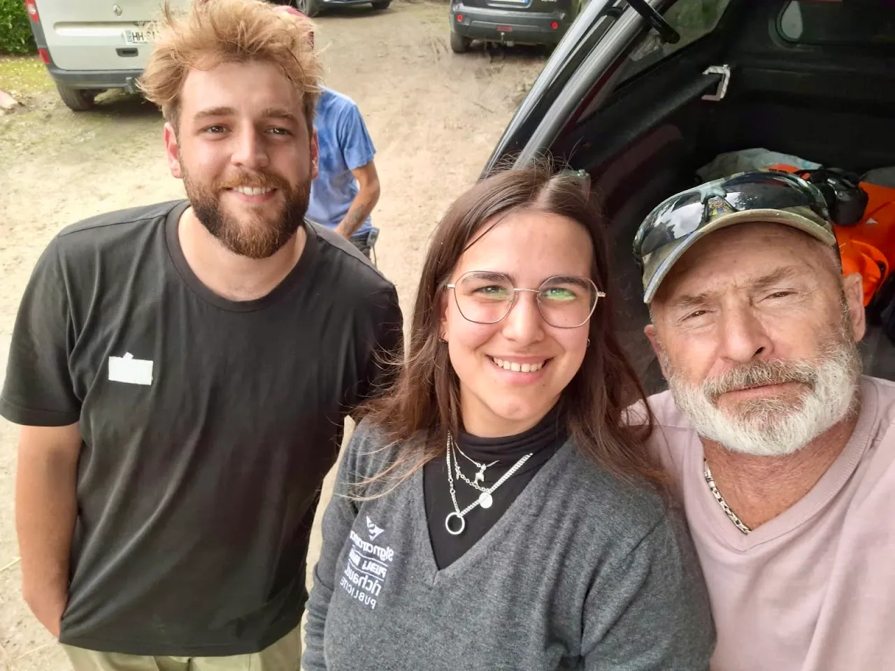 Maelys et Florian, équipe PUBLI MENI Langon, émission SOS Garage RMC Story, juin 2025
