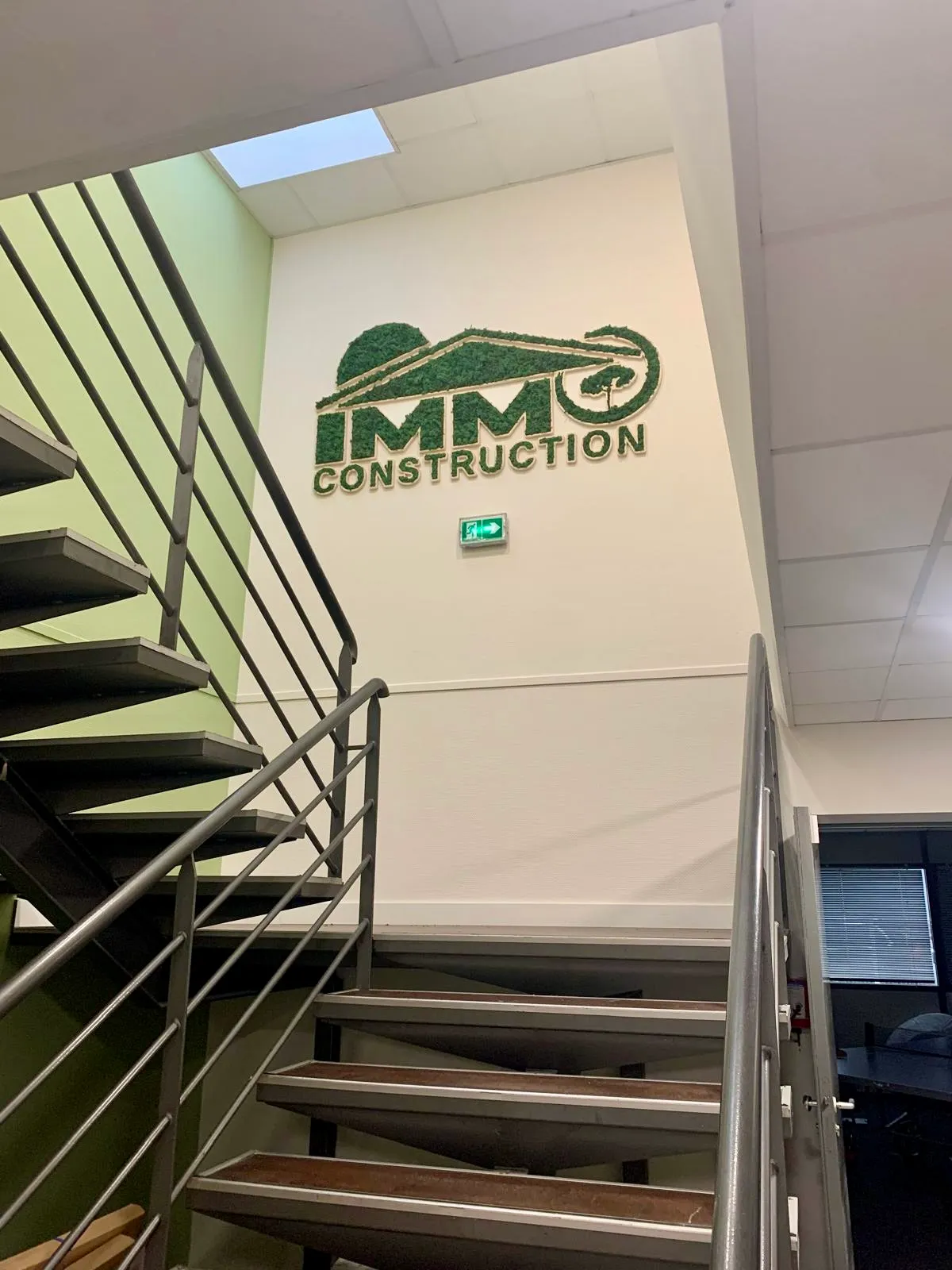 Logo végétal vert forêt, Immo Construction, Mérignac (33) — réalisation PUBLI MENI