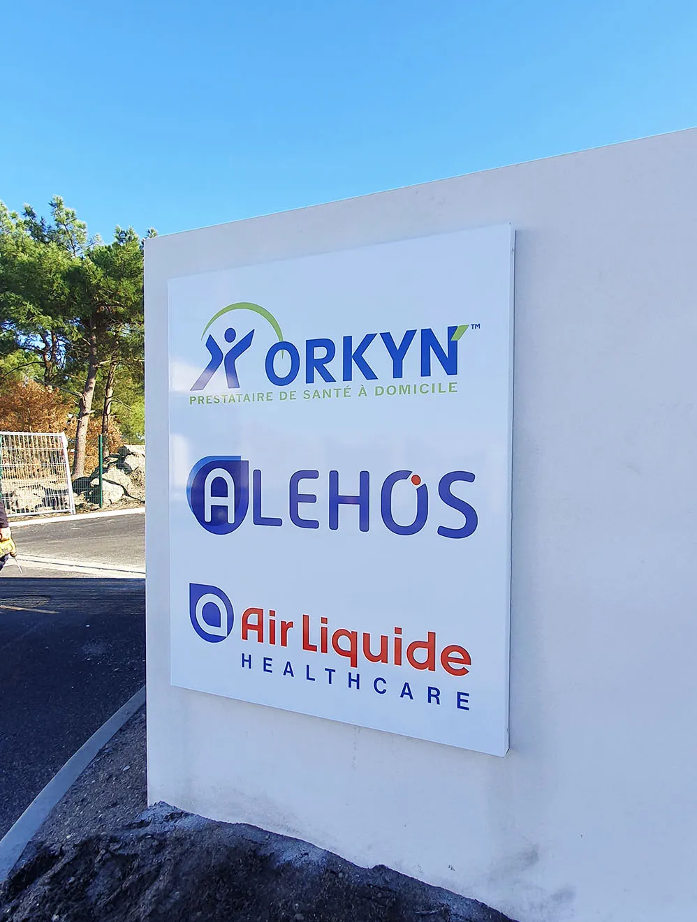 Panneau caissonné Orkyn, Alehos et Air Liquide Healthcare