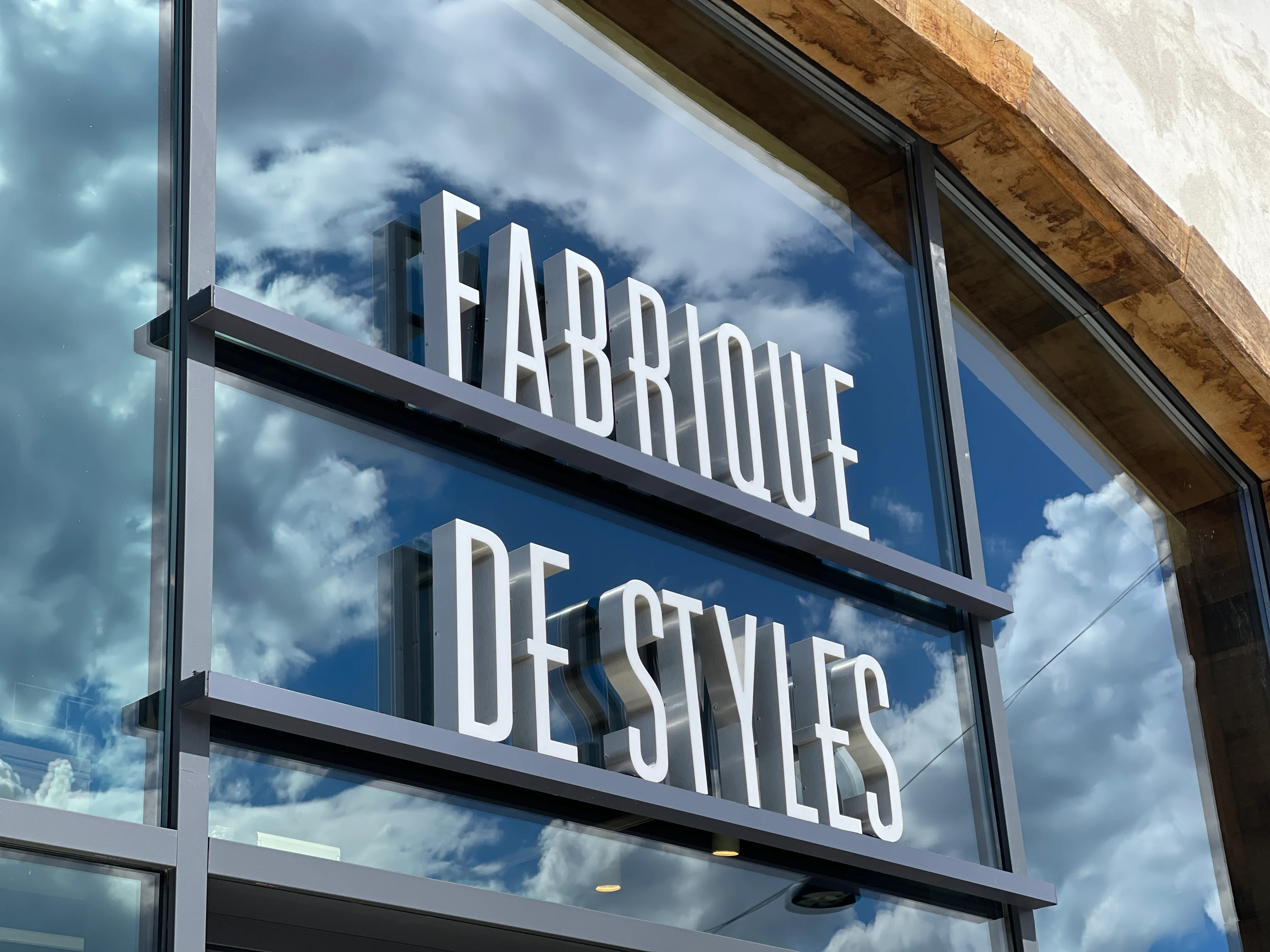 Lettres boîtiers lumineuses Fabrique de Style à Langon