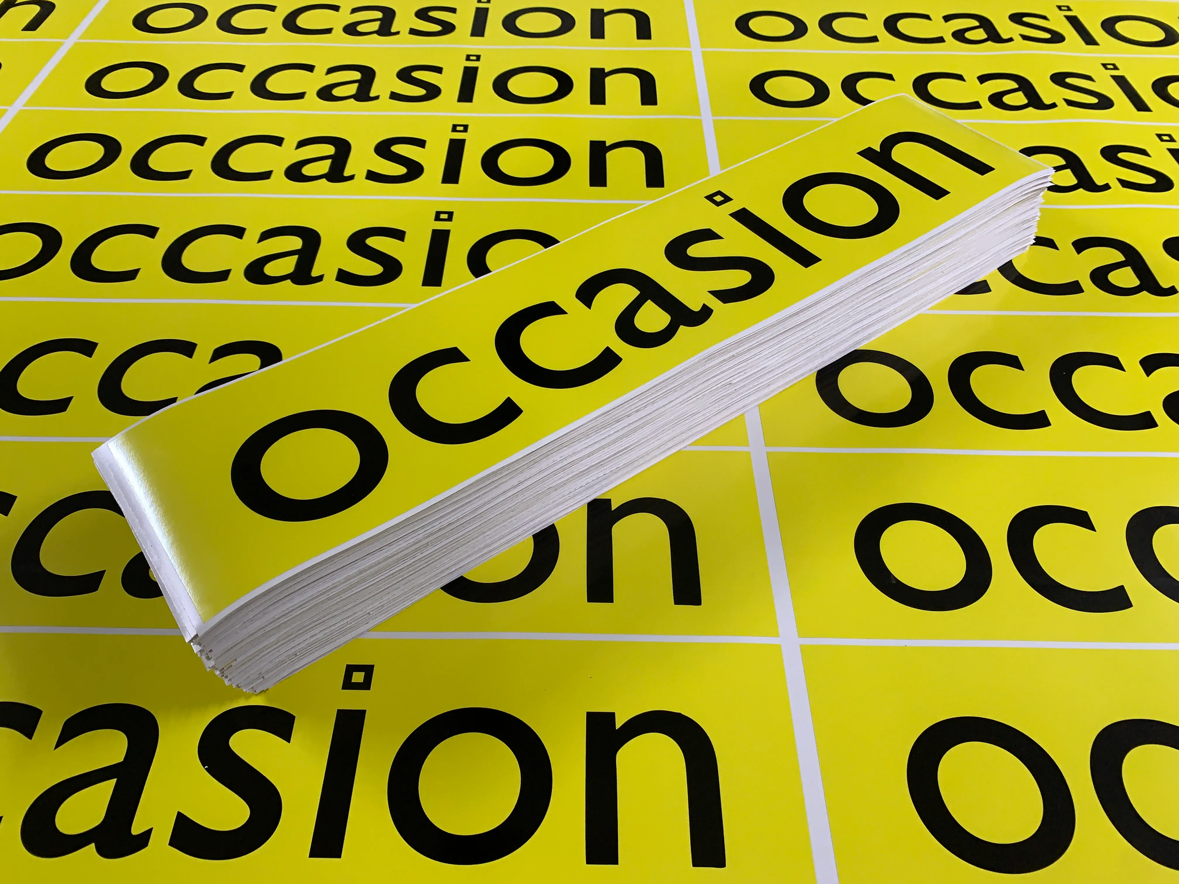 Planche de stickers adhésifs découpés, atelier PUBLI MENI, Langon