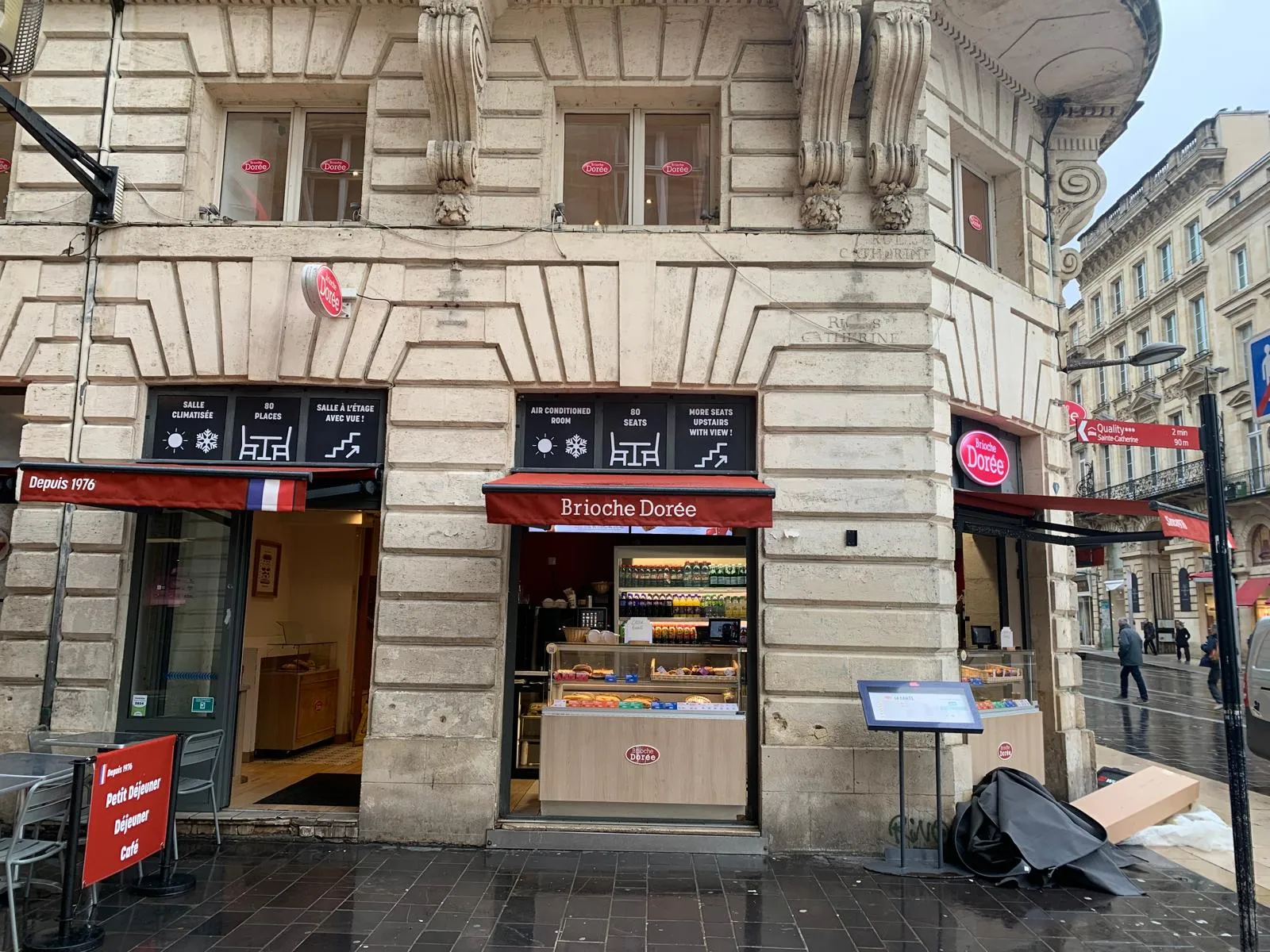 Store banne personnalisé, Brioche Dorée, Bordeaux — réalisation PUBLI MENI