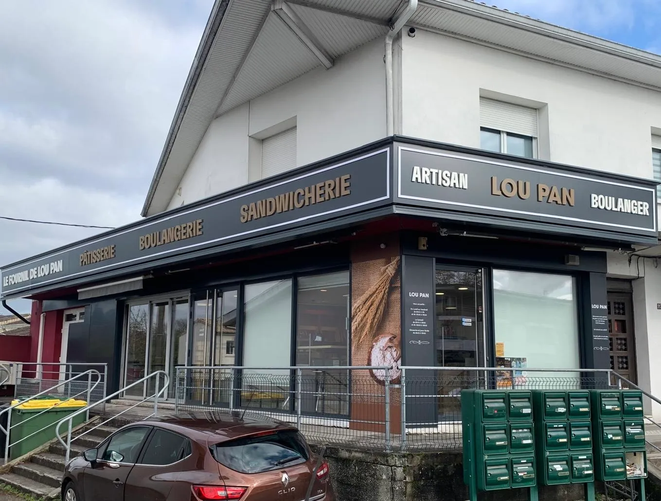 Enseigne lettres découpées PVC laquées Boulangerie Lou Pan Le Haillan