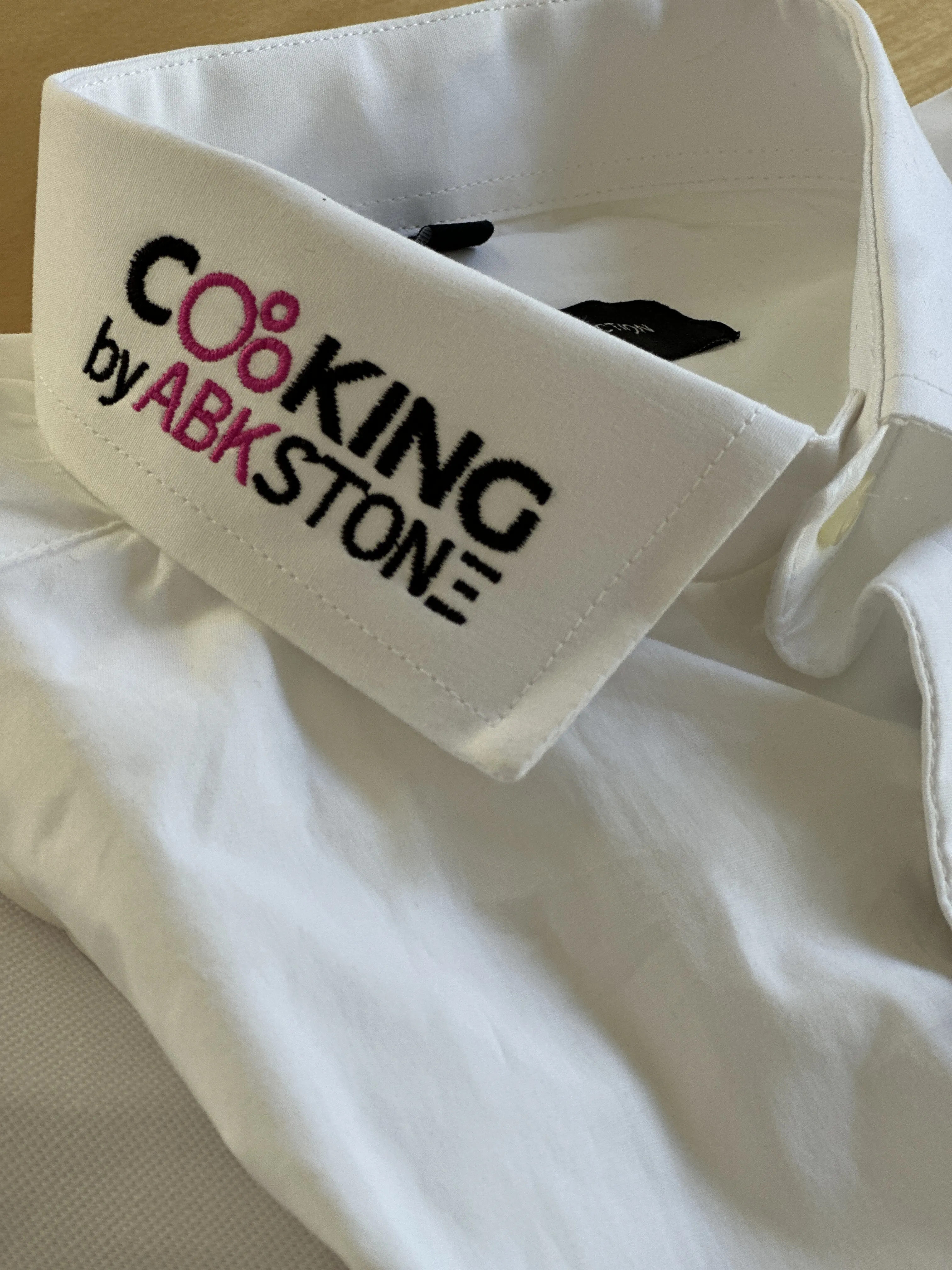 Chemises personnalisées avec broderie Cooking by Akstone