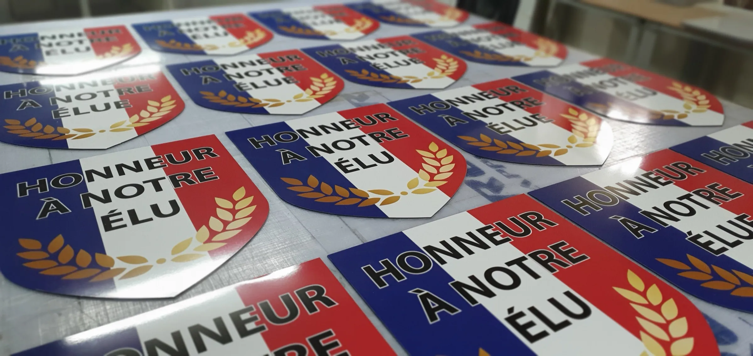 Panneau d'identification extérieur pour une mairie — réalisation PUBLI MENI