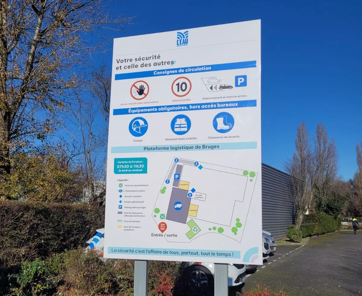 Régie de l'Eau Bordeaux Métropole, Bruges — signalétique de l'établissement public — réalisation PUBLI MENI