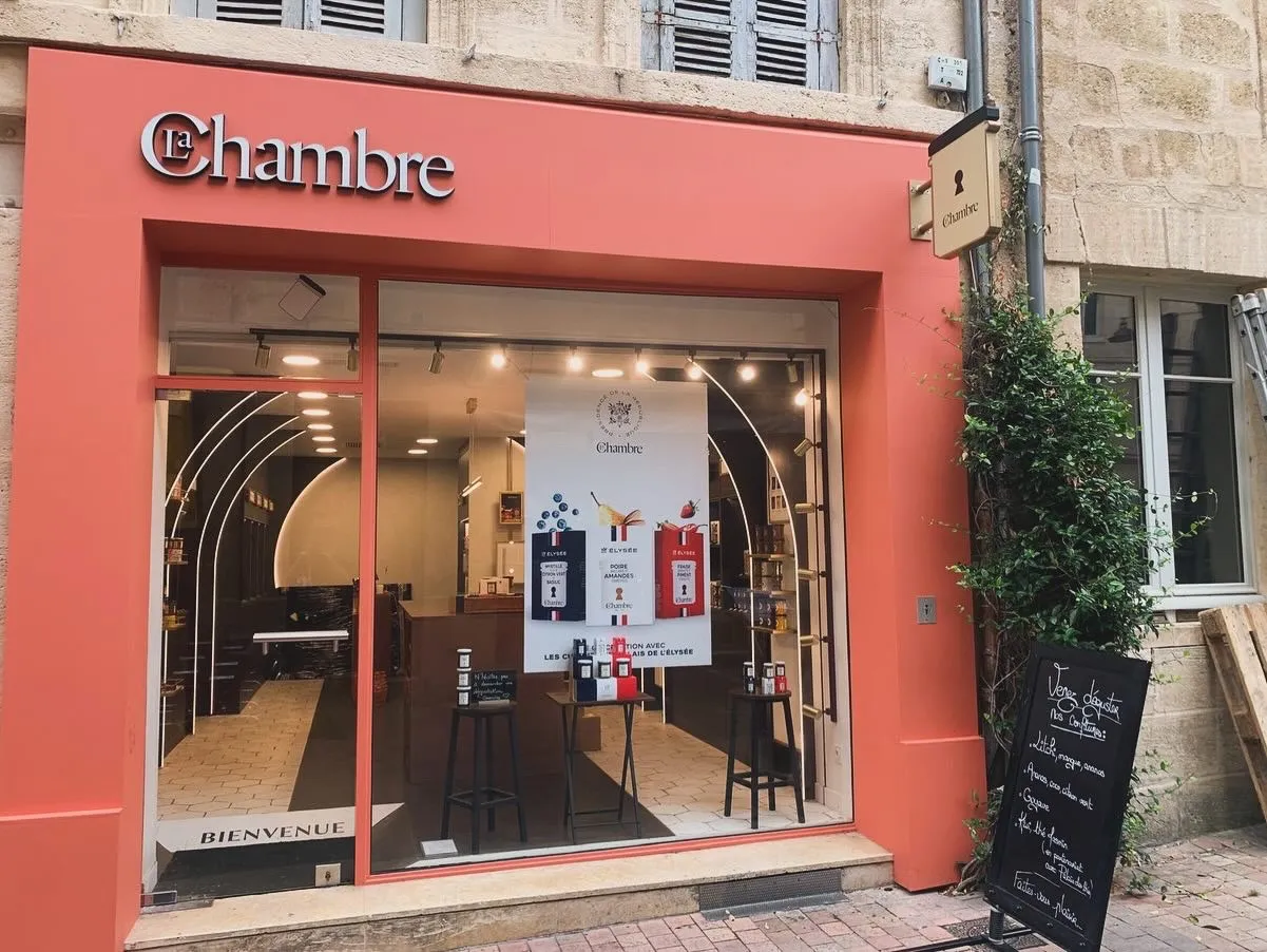 Enseigne lettres boîtiers, La Chambre — Bordeaux (33) — réalisation PUBLI MENI