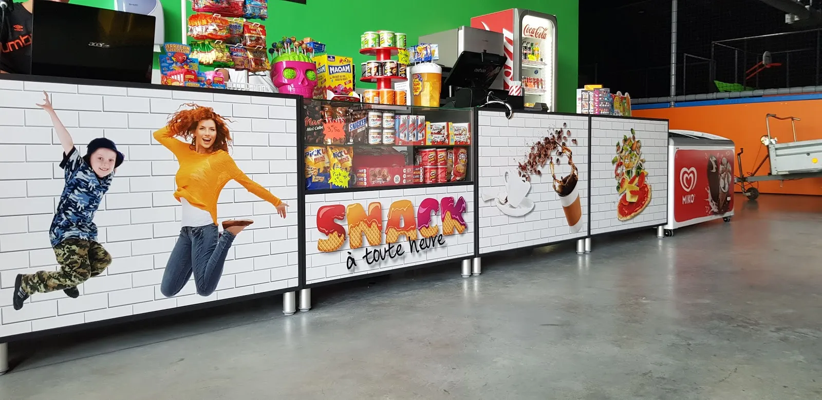 Covering mobilier, New Jump — Langon (33) — réalisation PUBLI MENI