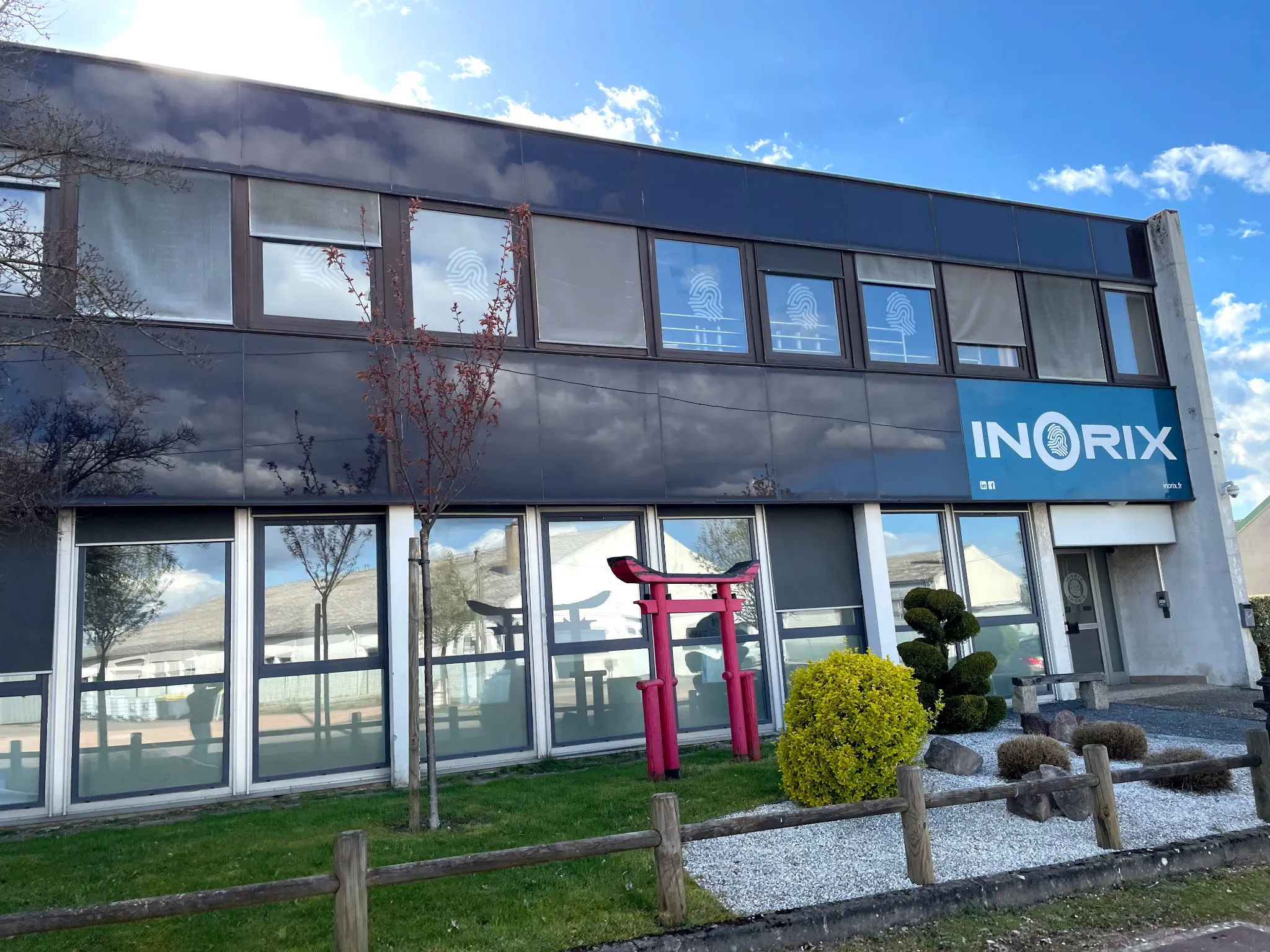 INORIX — enseigne de façade sur un site de l'entreprise — réalisation PUBLI MENI