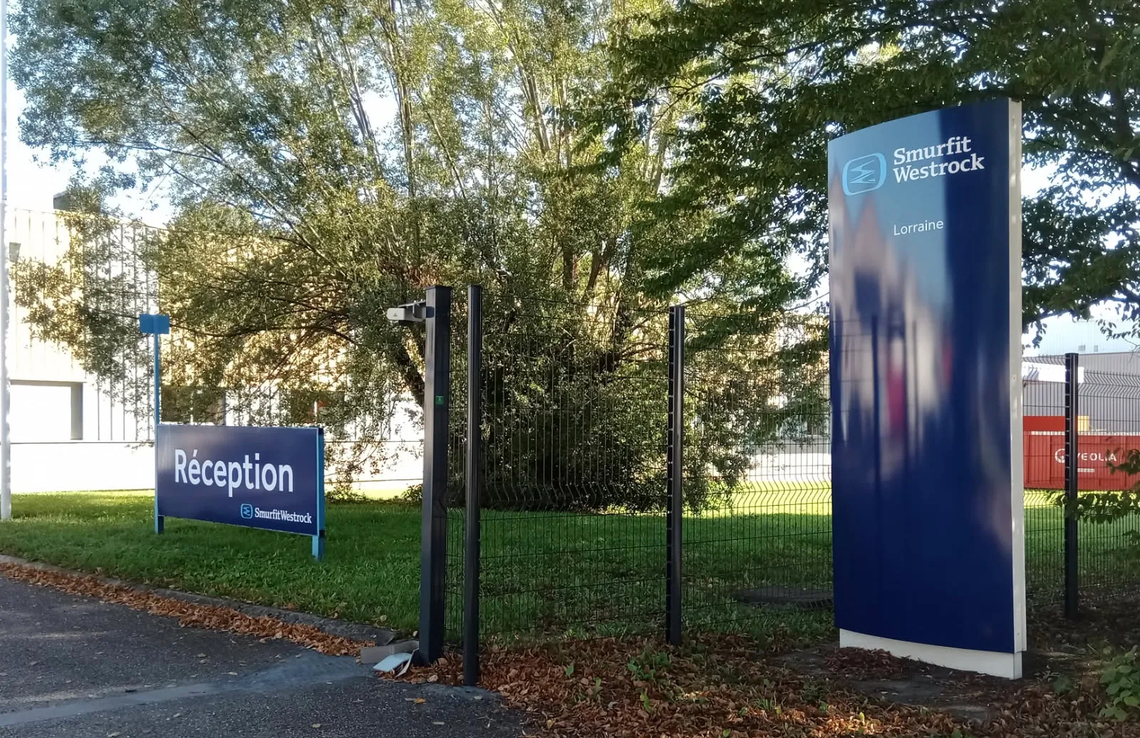 Totem signalétique, Smurfit Westrock — Ludres (54) — réalisation PUBLI MENI