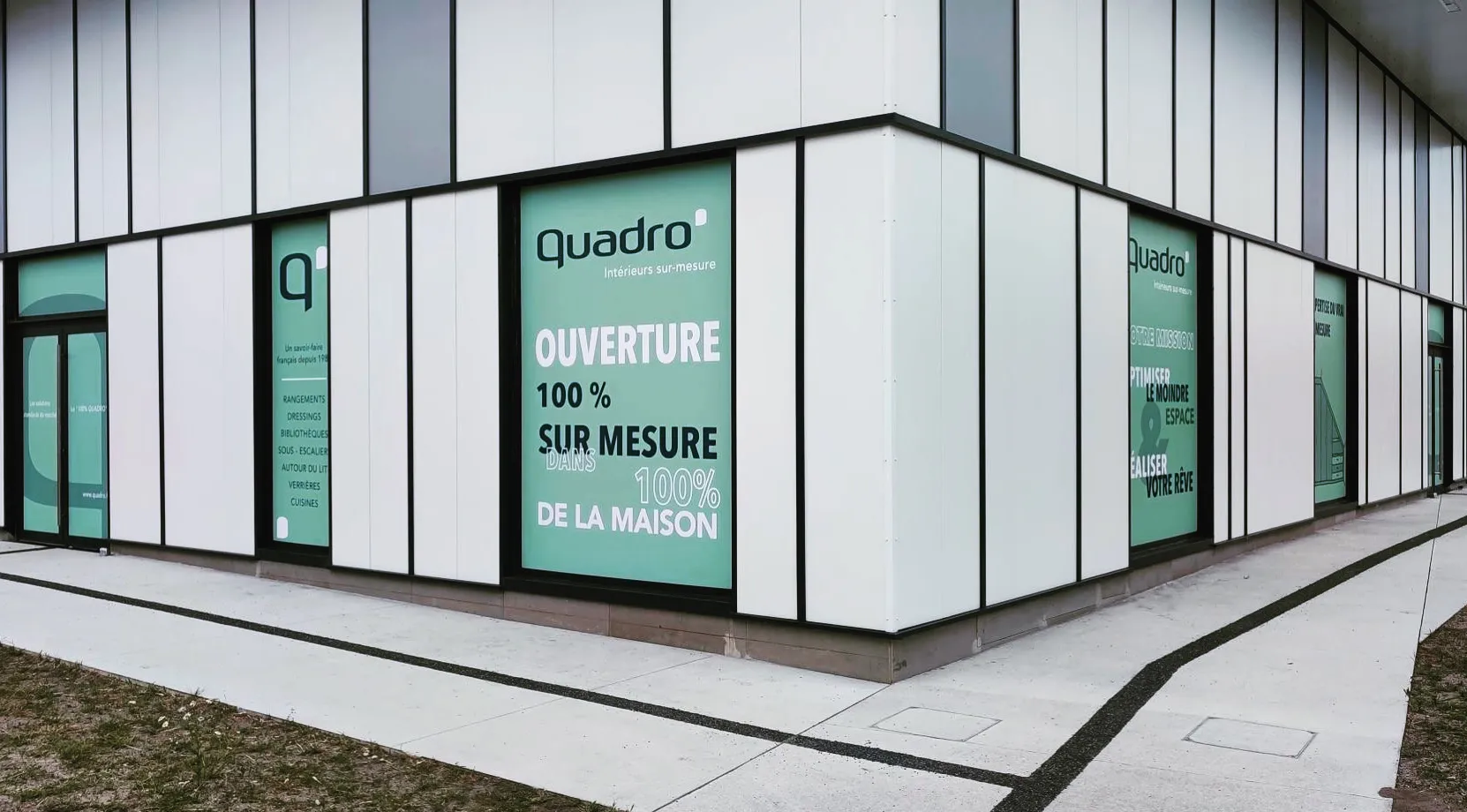 Adhésif imprimé vitrophanie d'angle, Quadro — Bègles (33) — réalisation PUBLI MENI
